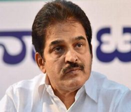 കണ്ണൂരിൽ കെസി. വേണുഗോപാലിന്റെ ഫ്ളക്സിൽ കരി ഓയിൽ പ്രയോഗം KC Venugopal about election