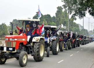 farmers-protest-tractor-rally