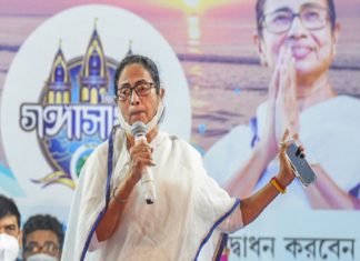നേതാജിയുടെ സ്വാധീനം തന്നിലുണ്ടെന്ന് മോദി; ‘ജയ് ശ്രീറാം’ വിളികളിൽ പ്രകോപിതയായി സംസാരിക്കാതെ മമത