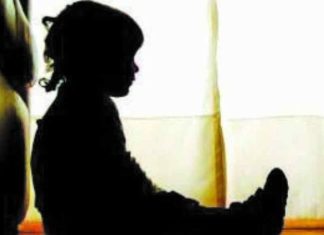 കാളികാവിൽ രണ്ടര വയസുകാരിക്ക് പിതാവിന്റെ ക്രൂര മർദ്ദനം; ദേഹമാസകലം പരിക്ക് Two-and-a-half-year-old girl brutally beaten by her father in malappuram