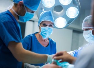 അടിയന്തിരമല്ലാത്ത ശസ്ത്രക്രിയകൾ ഒരു മാസത്തേക്ക് നിർത്തിവെക്കണം; ദുബായ് surgery