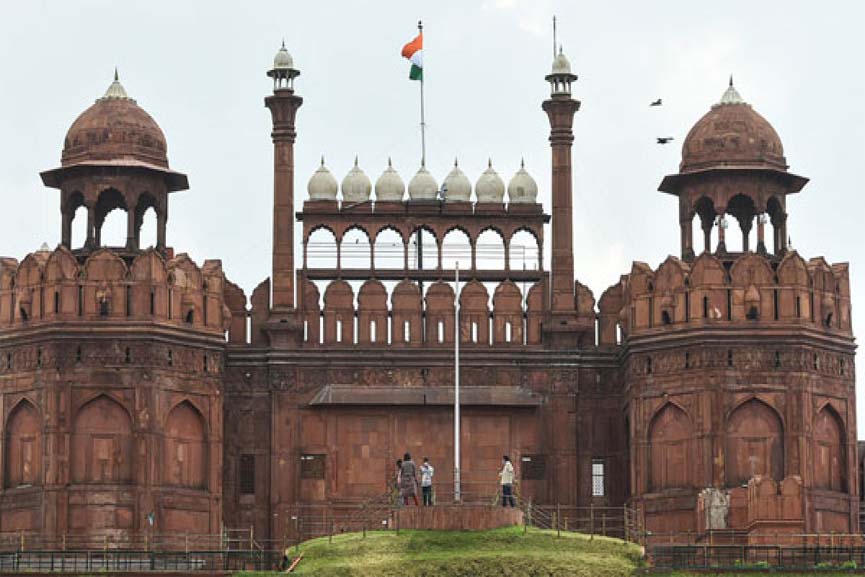 BIRD FLU IN RED FORT