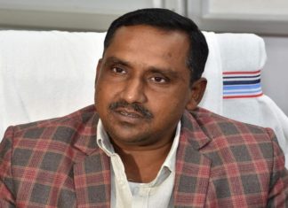 ‘രാജ്യത്തെ ജനങ്ങളെ ലാബോറട്ടറിയിലെ എലികളാക്കി മാറ്റരുത്’; വാക്സിന് വിതരണത്തിനെതിരെ ജാര്ഖണ്ഡ് ആരോഗ്യമന്ത്രി