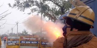 เดฎเตเดเตเดฏเดฎเดจเตเดคเตเดฐเดฟเดฏเตเดเต เดธเดจเตเดฆเตผเดถเดจเด; เดเตผเดทเดเตผเดเตเดเต เดจเตเดฐเต เดเดฃเตเดฃเตเตผเดตเดพเดคเดเดตเตเด เดเดฒเดชเตเดฐเดเตเดเดฟเดฏเตเด เดชเตเดฐเดฏเตเดเดฟเดเตเดเต เดนเดฐเดฟเดฏเดพเดจ เดชเตเดฒเตเดธเต Cops-Use-Tear-Gas-On-Farmers