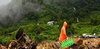 പെട്ടിമുടി ദുരന്തബാധിതര്ക്ക് ധനസഹായം വിതരണം ചെയ്തു pettimudi disaster