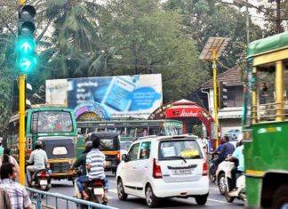 ഇരിട്ടി പാലം പണി പുരോഗമിക്കുന്നു; നഗരത്തില് ഗതാഗതക്കുരുക്ക് രൂക്ഷം iritti news