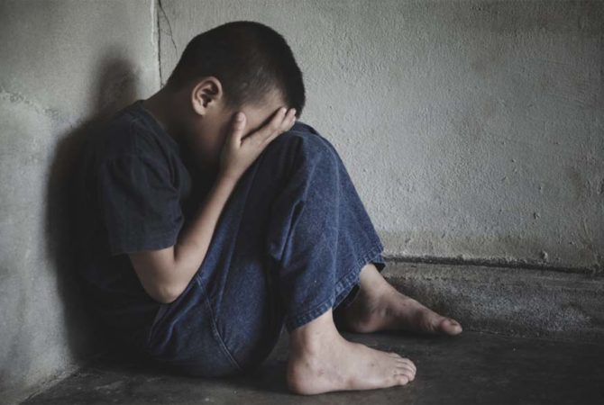 രണ്ടാം ക്ളാസുകാരനെ പീഡിപ്പിക്കാൻ ശ്രമം; ബാർബർ അറസ്റ്റിൽ, ഷോപ്പ് അടിച്ചു തകർത്തു Cruelty