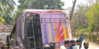 Panathur-Bus-Accident