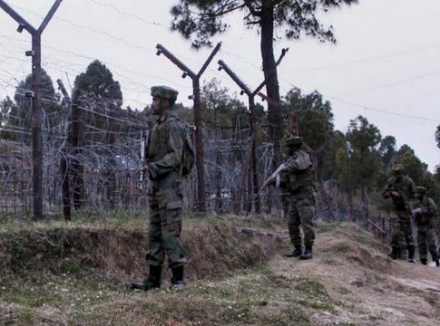 Pakistan violates ceasefire