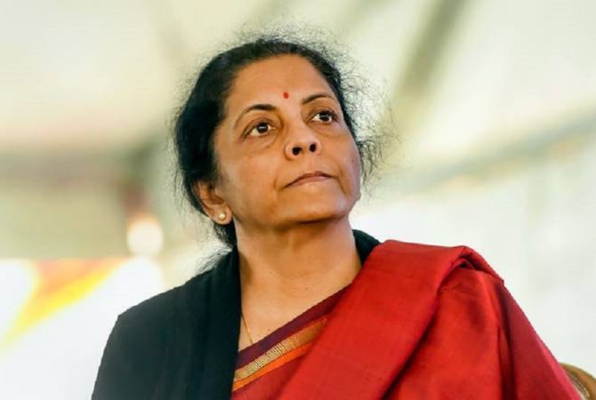 പരിധിക്കപ്പുറം വിട്ടുവീഴ്ചകൾ സാധ്യമല്ലെന്ന് ധനമന്ത്രി; ഇന്ത്യ-യുഎസ് വ്യാപാരക്കരാർ വഴിമുട്ടി nirmala_sitharaman