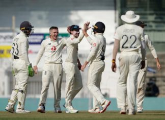 രണ്ടാം ദിനം തിരിച്ചടിച്ച് ഇംഗ്ളണ്ട്; ഇന്ത്യ 145ന് പുറത്ത് india-england test