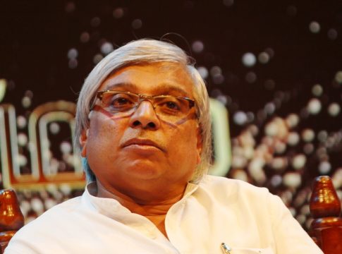 സിനിമയിൽ രാഷ്ട്രീയം കലർത്തരുത്; ആരോപണങ്ങൾ മറുപടി അർഹിക്കുന്നില്ല; കമൽ Do not mix politics in film; The allegations do not deserve an answer; Kamal