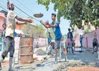 വേനൽ കടുക്കുന്നു; സംസ്ഥാനത്ത് തൊഴിൽ സമയത്തിൽ പുനഃക്രമീകരണം job time
