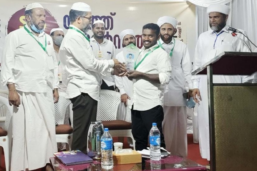 SYS congratulates farmer award winner Saifullah SYS congratulates farmer award winner Saifullah