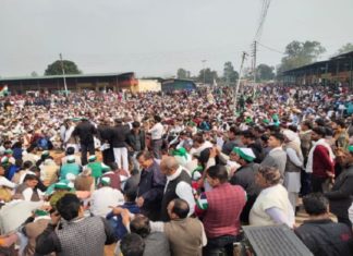 കർഷക മഹാപഞ്ചായത്തുകളെ പിടിച്ചുകെട്ടാൻ സർക്കാർ; കര്ണാലില് ഇന്റര്നെറ്റ് നിരോധിച്ചു Kisan-Mahapanchayat