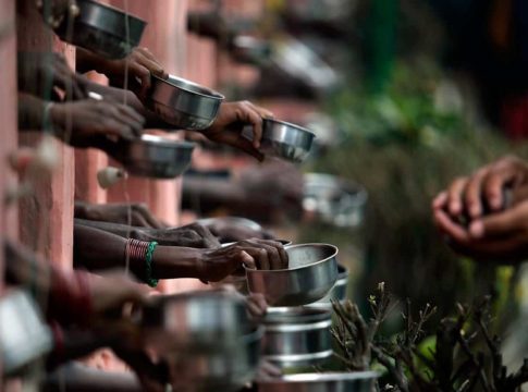 മുംബൈ നഗരത്തെ യാചക മുക്തമാക്കാൻ പോലീസ് നടപടി mumbai-beggers