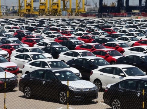 സ്വകാര്യ കമ്പനികൾക്ക് വാഹന വിവരശേഖരണ അനുമതി; കേന്ദ്രത്തിന് ലഭിച്ചത് 111 കോടി cars-india