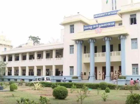 ഗവർണറോട് അനാദരവ് കാട്ടി; കേരള സർവകലാശാല രജിസ്ട്രാർക്ക് സസ്പെൻഷൻ Kerala-University