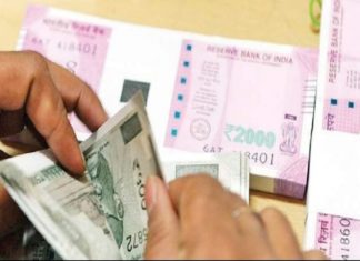 State into financial crisis; Center cuts loan limit for kerala
