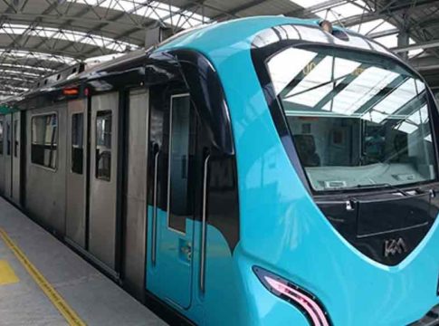 യാത്രക്കാരുടെ തിരക്ക്; കൊച്ചി മെട്രോ സർവീസ് സമയം ദീർഘിപ്പിച്ചു Kochi-Metro