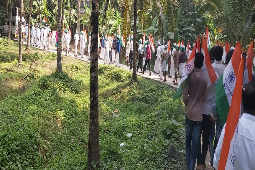 Ezhuvathiruthi Congress organized a 25 km walk