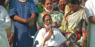 നന്ദിഗ്രാമിൽ പോരാട്ടം തുടരുന്നു; വീൽചെയറിൽ പദയാത്ര നയിച്ച് മമത