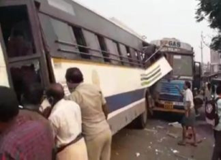 ആന്ധ്രയിൽ ബസുകൾ കൂട്ടിയിടിച്ച് അപകടം; 5 മരണം, നിരവധിപേർക്ക് പരിക്ക് bus accident