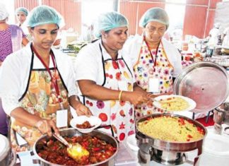 ചായ മുതൽ ചിക്കൻ ബിരിയാണി വരെ; പോളിങ് ബൂത്തുകളിൽ രുചിക്കൂട്ട് ഒരുക്കാൻ കുടുംബശ്രീ
