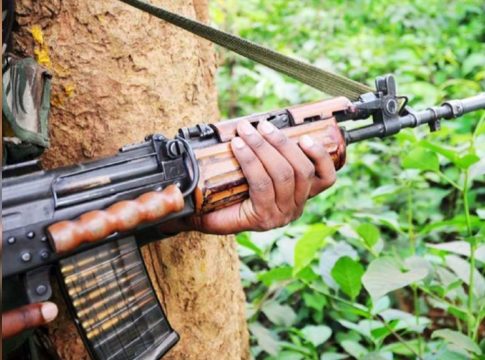 ഛത്തീസ്ഗഡില് സുരക്ഷാ ഉദ്യോഗസ്ഥര്ക്ക് നേരെ ബോംബാക്രമണം; മൂന്നുപേർ കൊല്ലപ്പെട്ടു Attack on security personnel