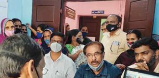 കുടുംബശ്രീ പ്രവർത്തകരുടെ പേരിൽ ലോൺ തട്ടിപ്പ്; പഞ്ചായത്ത് സെക്രട്ടറിയുടെ ഓഫീസ് ഉപരോധിച്ചു