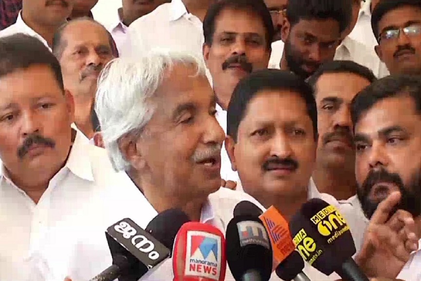 Oommen Chandy with Media Oommen Chandy with Media