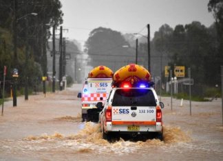സിഡ്നിയിൽ വെള്ളപ്പൊക്കം; ആയിരക്കണക്കിന് ആളുകളെ മാറ്റിപാർപ്പിക്കുന്നു