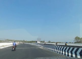 വടക്കാഞ്ചേരി മേൽപ്പാലം; നിർമാണ തകരാറിനെ തുടർന്ന് പൊളിച്ചു vadakkanjeri