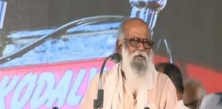 തൃശൂരിൽ ബേബി ജോണിന് നേരെ കയ്യേറ്റം; പ്രസംഗത്തിനിടെ തള്ളിയിട്ടു