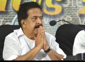 അദാനിയുമായി കരാർ ഉറപ്പിച്ചത് മുഖ്യമന്ത്രി നേരിട്ട്; ആരോപണത്തിൽ ഉറച്ച് ചെന്നിത്തല ramesh chennithala