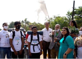 അഭയാര്ഥികള്ക്ക് ഐക്യദാര്ഢ്യം; കാൽ നടയാത്രയുമായി യുവാക്കൾ