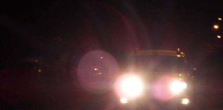 ഡിം ലൈറ്റ് മാത്രമേ ഉപയോഗിക്കാവൂ; രാത്രിയിൽ വാഹനം ഓടിക്കുന്നവർക്ക് മുന്നറിയിപ്പുമായി കേരളാ പോലീസ്