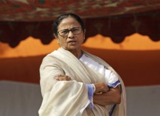 മമത ബാനർജി മാതൃക പെരുമാറ്റ ചട്ടം ലംഘിച്ചു; പരാതിപ്പെട്ട് ബിജെപി mamata banarjee