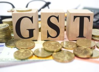 ഡിസംബർ മാസത്തിലെ ജിഎസ്ടി പിരിവ് 1.29 ലക്ഷം കോടി വിറ്റുവരവ് മറച്ചുവെച്ചാണ് നികുതിവെട്ടിപ്പ് നടത്തിയിരിക്കുന്നത്. സ്വർണാഭരണ ശാലകളിൽ നിന്ന് പിടിച്ചെടുത്ത അഞ്ചുവർഷത്തെ രേഖകൾ പരിശോധിച്ചാണ് വെട്ടിപ്പ് കണ്ടെത്തിയത്.