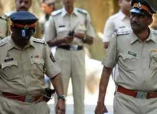 ബംഗാളിൽ ബോംബേറ്; 6 ബിജെപി പ്രവർത്തകർക്ക് പരിക്ക്, രണ്ട് പേരുടെ നില ഗുരുതരം bangal-police