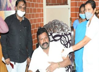 വാക്സിൻ സ്വീകരിച്ചത് വീട്ടിൽവെച്ച്; കർണാടക മന്ത്രിയോട് വിശദീകരണം തേടി BC-Patil covid vaccination