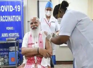 പ്രധാനമന്ത്രി ആദ്യഡോസ് വാക്സിൻ സ്വീകരിച്ചു Modi_vaccination