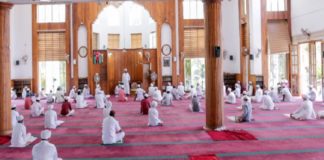 Madin grand masjid Covid Namaz