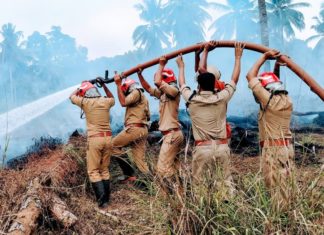 Nilambur Munderi seed farm fire; Firefighters put out the blaze