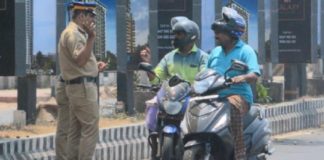 സംസ്ഥാനത്ത് പോലീസിന്റെ വ്യാപക പരിശോധന; നിയന്ത്രണങ്ങൾ ഇന്നും തുടരും