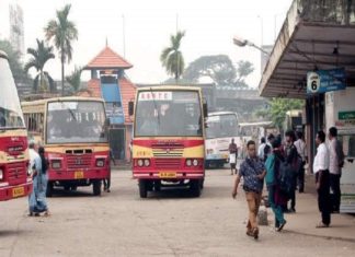 കോവിഡ് നിയന്ത്രണം; എറണാകുളത്ത് പൊതുഗതാഗതം പ്രതിസന്ധിയിൽ ksrtc