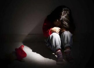 മൂന്നര വയസുകാരിയെ പീഡിപ്പിച്ച സംഭവം; മാതാപിതാക്കളുടെ മൊഴി രേഖപ്പെടുത്തി