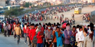 ലോക്ക്ഡൗൺ ആശങ്ക; സ്വദേശത്തേക്ക് മടങ്ങാനൊരുങ്ങി അതിഥി തൊഴിലാളികൾ; കൂട്ടപ്പലായനം