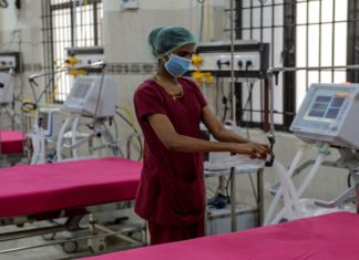 മഹാരാഷ്ട്രയില് ഫൈവ് സ്റ്റാര് ഹോട്ടലുകള് കോവിഡ് ആശുപത്രികളാക്കാൻ തീരുമാനം maharashtra_covid