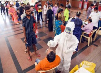 കിടക്കകൾ ഇല്ല, ഓക്സിജൻ ലഭ്യതയിൽ കുറവ്; മഹാരാഷ്ട്രയിൽ പരക്കം പാഞ്ഞ് രോഗികൾ